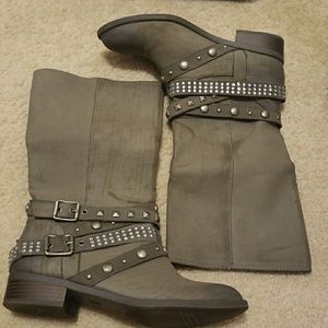 Vera Wang boots